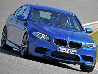 Illustration for article titled 2012 BMW M5: First Photos